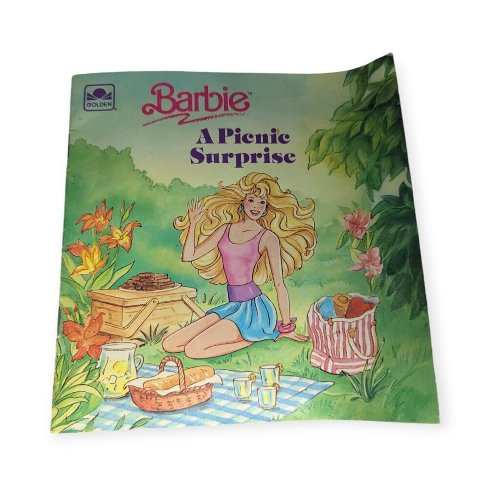 Vintage 1990 Mattel Barbie A Picnic Surprise Golden Book Paperback Fiction
